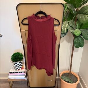Leith Sleeveless Maroon Blouse